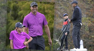 Golfista Tiger Woods hraje turnaj se synem: Roste další šampion?