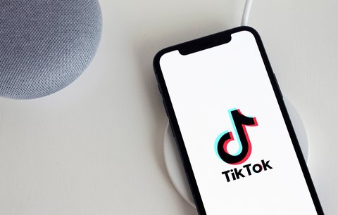 TikTok přestane dávat na výběr – uživatelé budou muset akceptovat personalizované reklamy