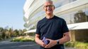 Jediná z velkých technologických firem, která se propouštět nechystá, je Apple. Na fotografii je výkonný ředitel Applu Tim Cook.