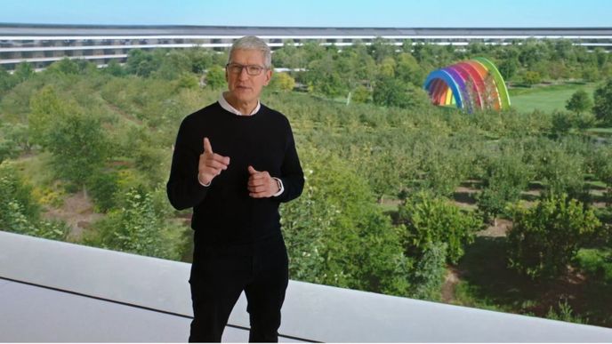 Tim Cook, šéf Apple při představení novinek na konferenci Apple Event 2020