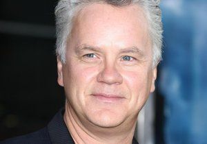 Tim Robbins ve filmu ničí svou manželku sexuální závislostí