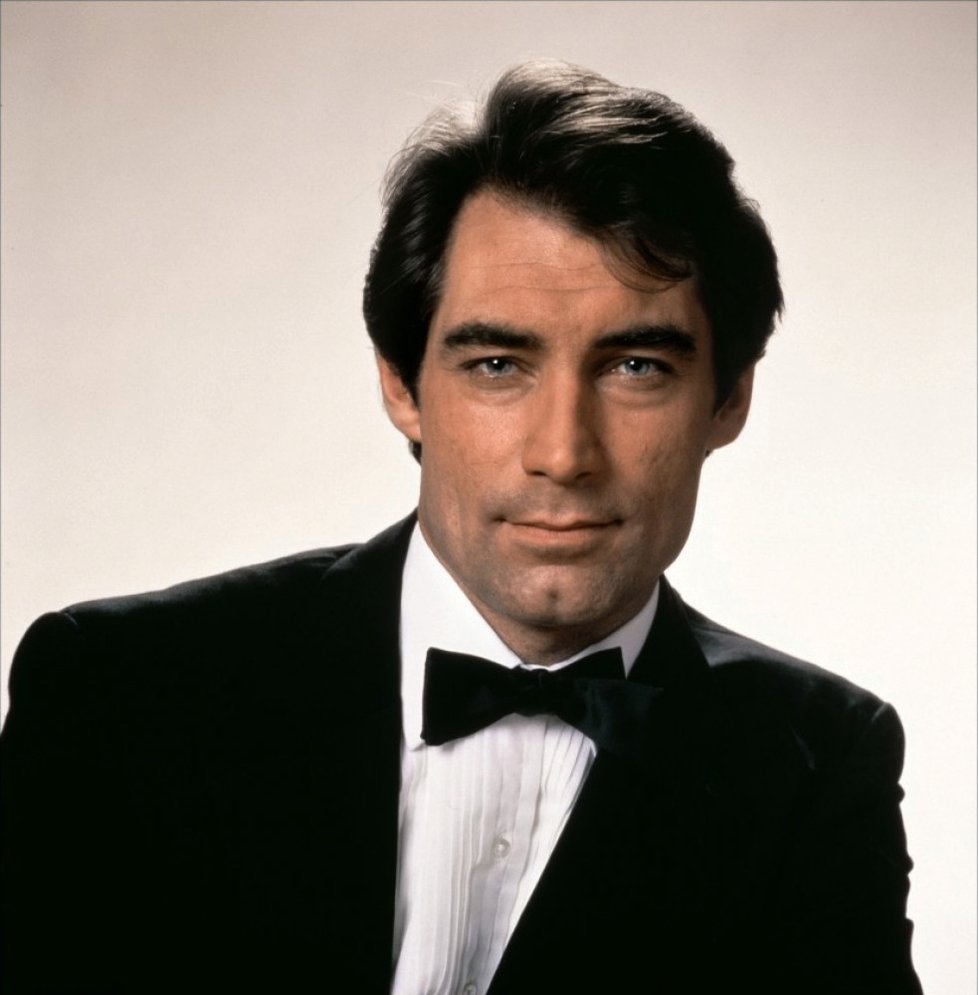 Timothy Dalton jako James Bond