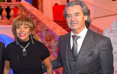 Rocková babička Tina Turner překvapila: V 73 letech chystá svatební veselku!