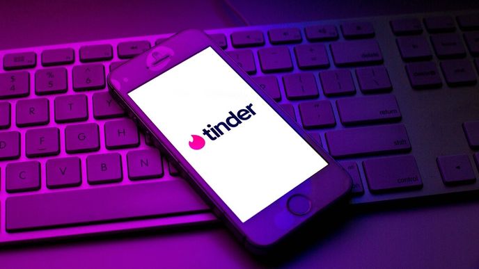 Seznamovací aplikace Tinder čelí kritice kvůli cenové diskriminaci.