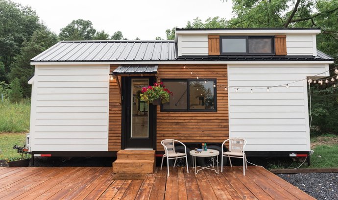 Tiny House č. 1: Pronajímatelný malý domek ve Wellsville v Pensylvánii poskytuje hostům minimalistický životní zážitek v krásné krajině.