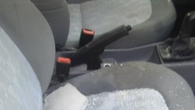 Led se válel i na sedačce spolujezdce