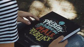 Tři knižní tipy: Příběhy pro malé rebelky, Zvířecí architekti a cesta dějinami s Harry Potterem