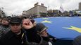 Tisíce Ukrajinců protestují proti vládě