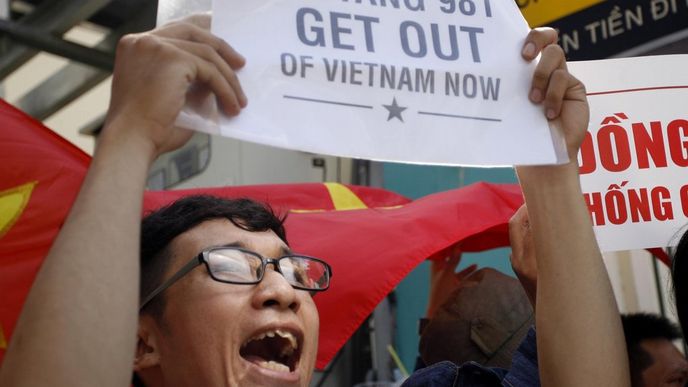 Tisíce Vietnamců ničily průmyslové zóny v protičínském protestu