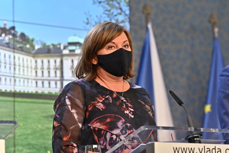 Ministryně financí Alena Schillerová (za ANO) (30. 4. 2020)