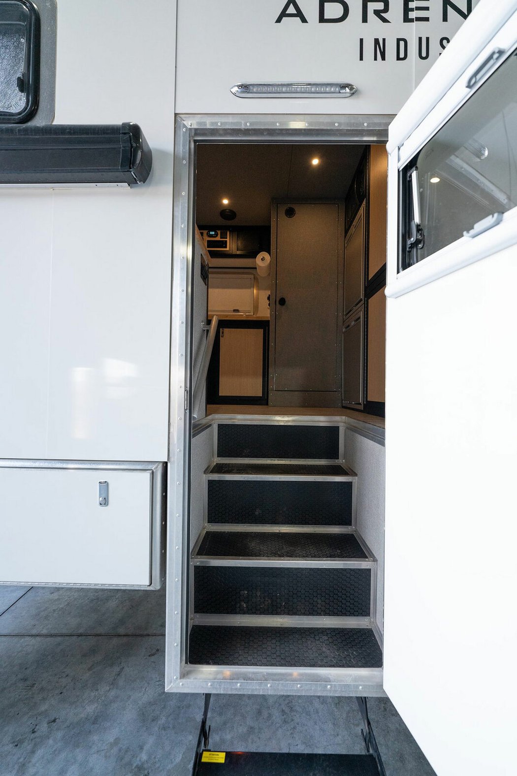 Titan XD 4400 4×4 Camper Conversion