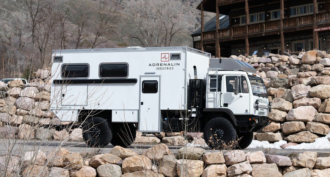 Titan XD 4400 4×4 Camper Conversion