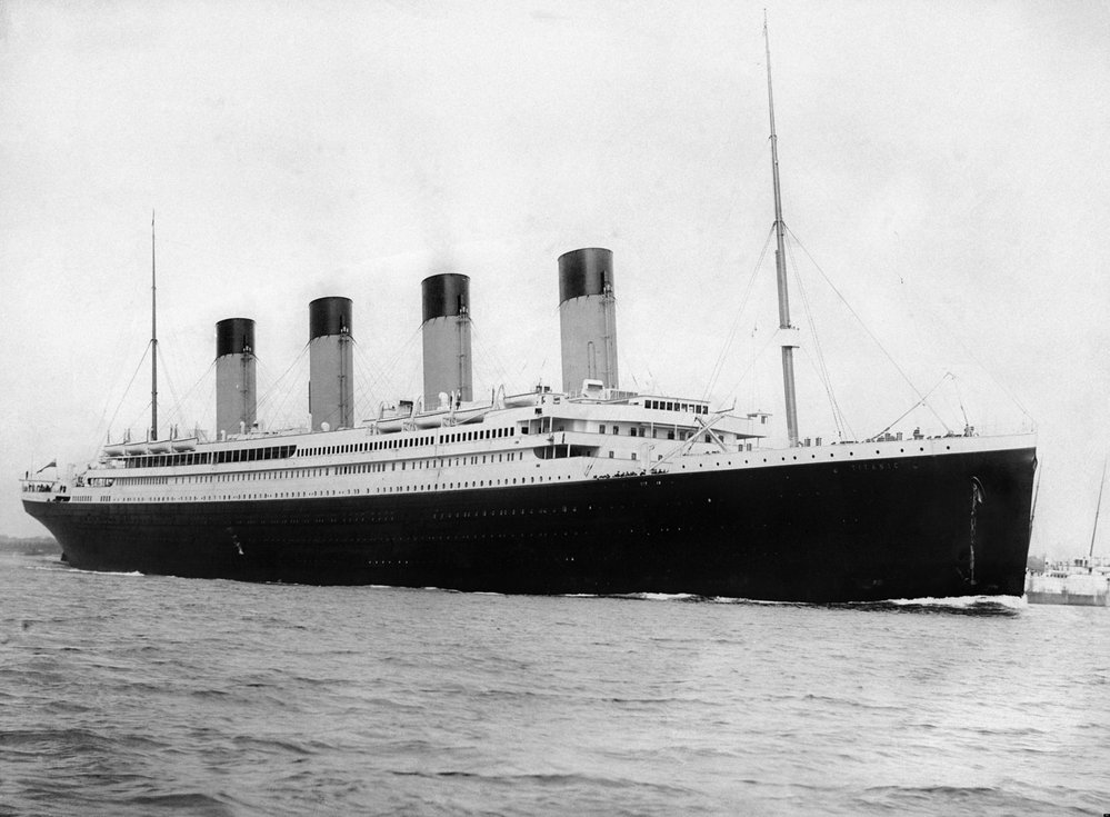 Titanic vyplul 10. dubna 1912 z britského Southamptonu do amerického New Yorku, čtvrtý den cesty se ale potopil po nárazu do ledovce
