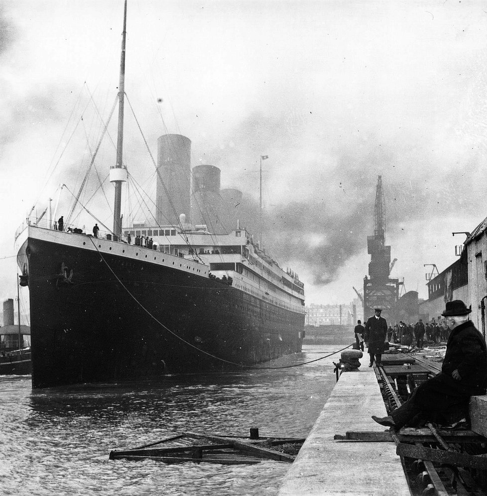 Titanic v přístavu v Belfastu