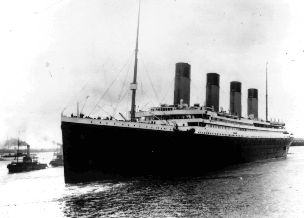 Titanic šel ke dnu 15. dubna 1912