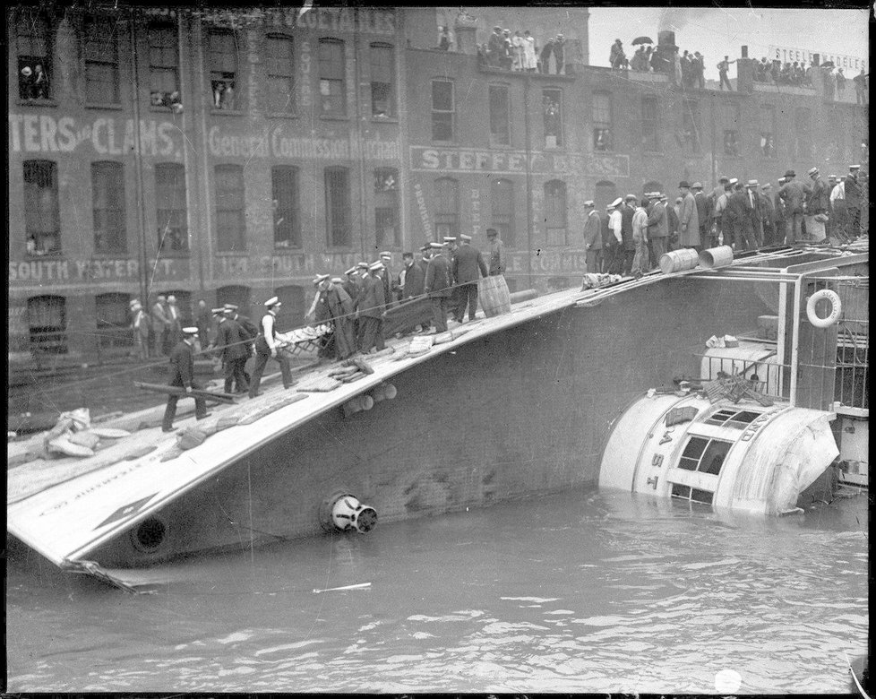 Tragédie &#34;českého Titaniku&#34;: V převráceném parníku zahynulo 220 Čechů, nikdo nebyl potrestán