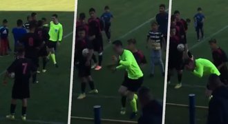 Šok na dorosteneckém fotbale: Brutální útok na rozhodčího!