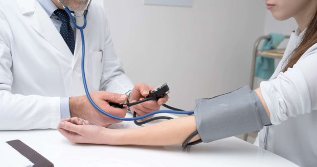Vysoký tlak a cholesterol už nejsou jen nemoci stáří
