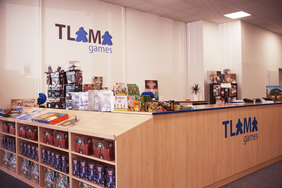 Prostory Tlama Games nabízí velký show room. Prodavači jsou navíc zkušenými hráči, kteří poradí dle libosti
