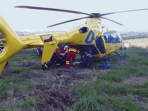 Zraněný nakonec skončil v péči leteckých záchranářů