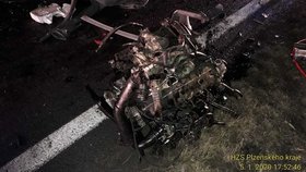 Osm lidí utrpělo zranění při nehodě tří aut u Tlučné na Plzeňsku.