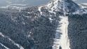 Na Nové Skalce v areálu u Ještědu by se mělo lyžovat ještě letos.