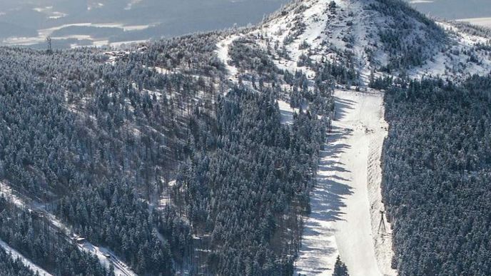 Na Nové Skalce pod Ještědem se bude lyžovat již v této sezóně.