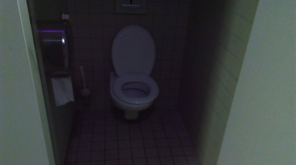 Toalety v Městské poliklinice Praha ve Spálené ulici