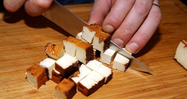 Víte, z čeho se vyrábí tofu?