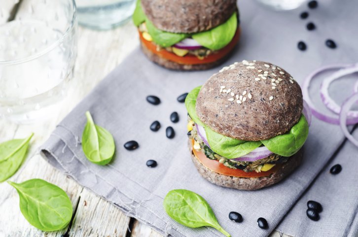 Vegetariánské burgery s tofu karbanátkem