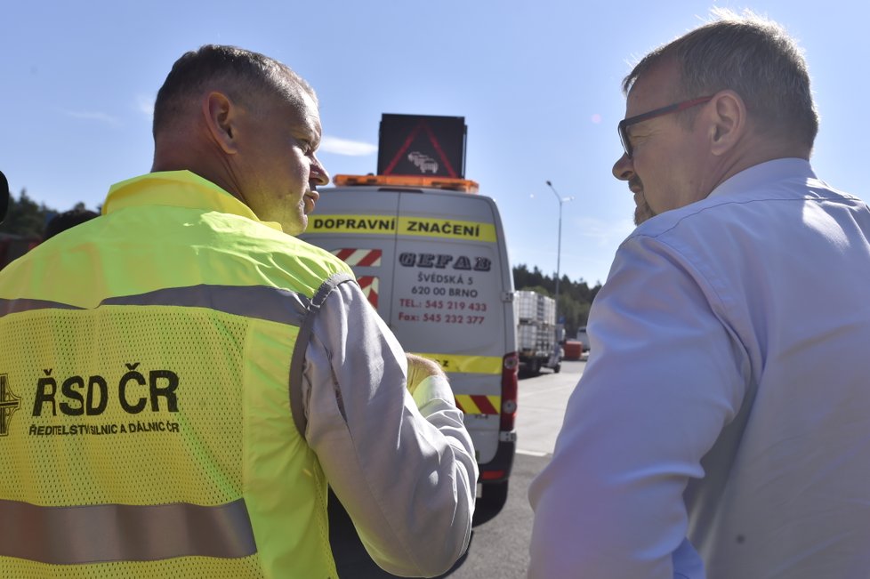 Ministr dopravy Dan Ťok (ANO) se obvykle otevření nově zrekonstruovaných úseků účastní