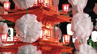 O-ešiki: Více než sedm století starý festival, při kterém Tokio osvítí tisíce luceren