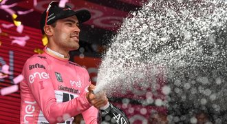 Dumoulin slaví životní úspěch, v časovce dojel druhý a vyhrál Giro d'Italia