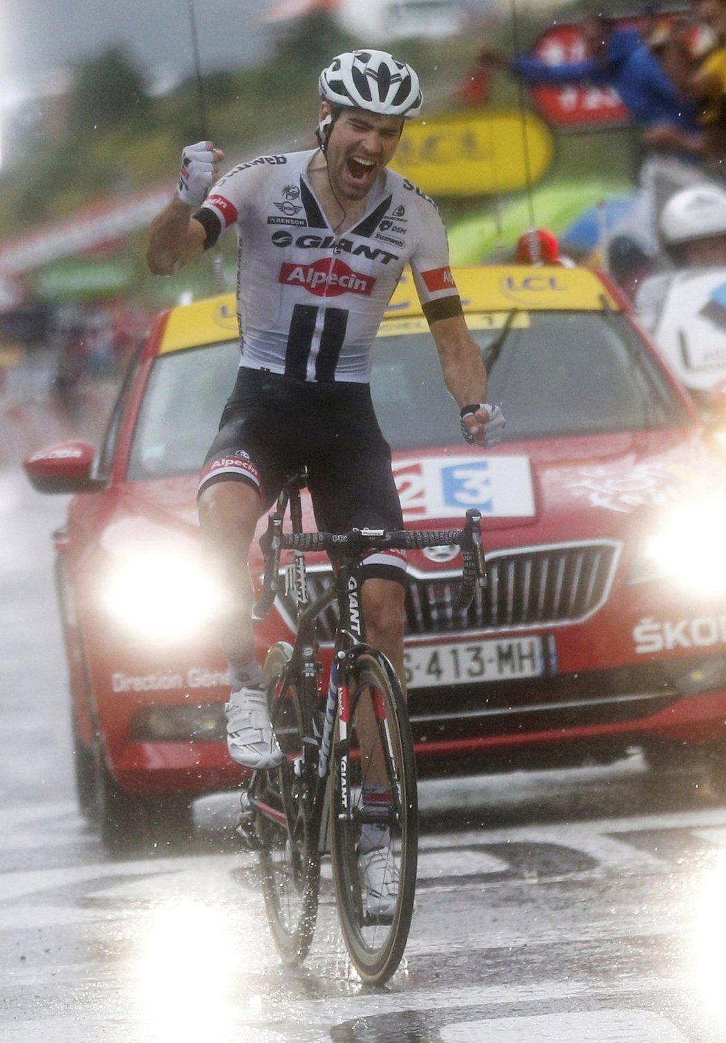 Nizozemský cyklista Tom Dumoulin, vítěz náročné horské etapy na Tour de France