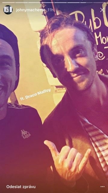 Tom Felton a Johny Machette na fotce z irského pubu v Praze.