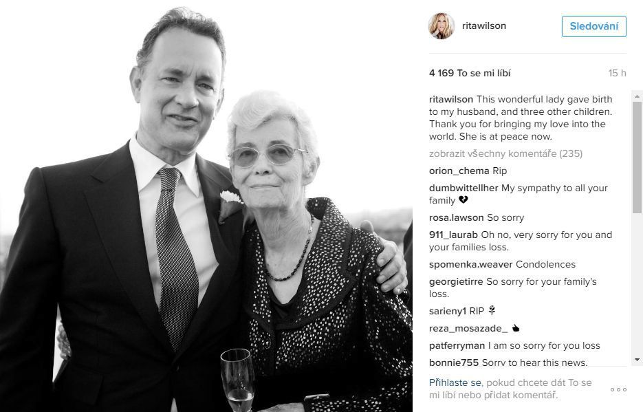 Tom Hanks se svou maminkou na snímku, který na instagramu zveřejnila hercova partnerka.