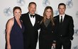 Herec Tom Hanks se svoji rodinou