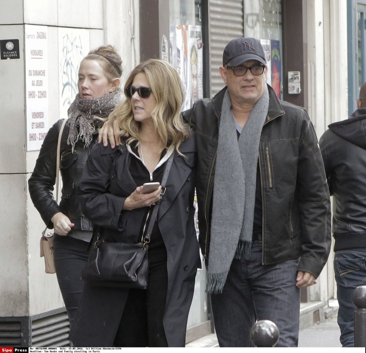 Tom Hanks s manželou letos v květnu v Paříži.