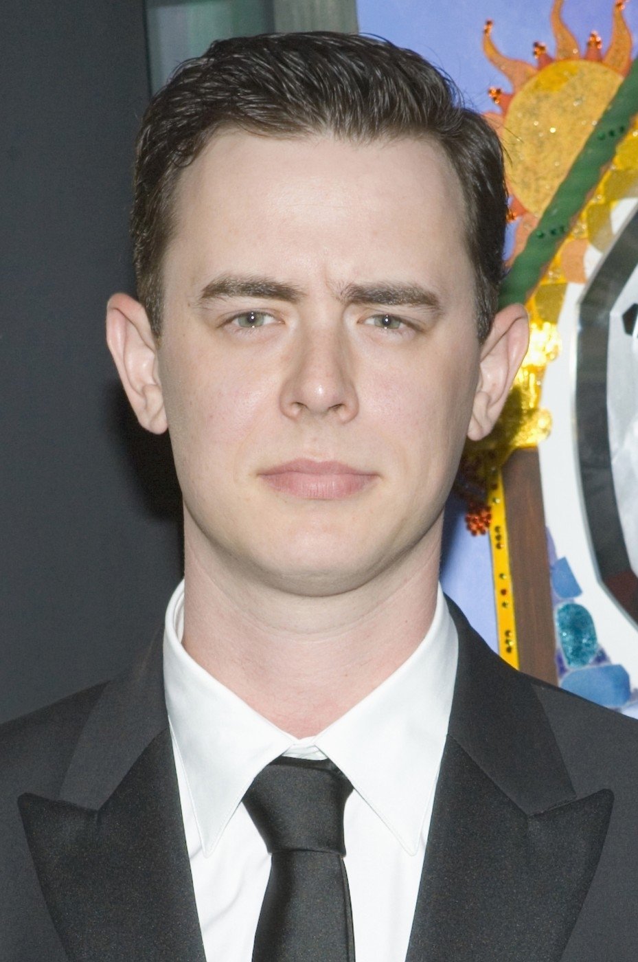 Colin Hanks po otcovi pobral hodně podoby, ale herecký talent zůstal neznámo kde