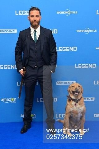 Tom Hardy se svým milovaným labradorem..bral ho všude