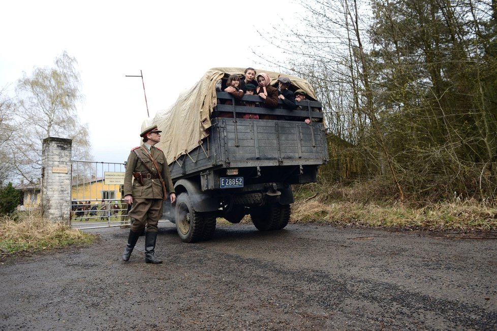 Toman je historické drama o rozporuplné osobě vedoucího odboru zahraniční rozvědky Zdeňka Tomana, který významně ovlivnil politický vývoj v Československu v letech 1945 až 1948, a s jehož velkým přispěním se chopila politickým pučem moci Komunistická strana.