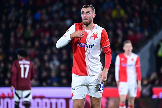 Slavia řeší Chorého, může přijít až o měsíční plat. Jaký bude další postup? Slavia řeší Chorého, může přijít až o měsíční plat. Jaký bude další postup?