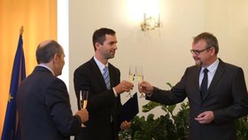 Státní tajemník na ministerstvu dopravy Tomáš Čoček dostal nejvyšší odměnu za první pololetí roku 2016.