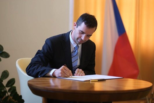 Státní tajemník na ministerstvu dopravy Tomáš Čoček dostal nejvyšší odměnu za první pololetí roku 2016.