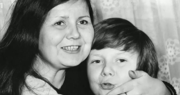 Tomáš Holý s maminkou