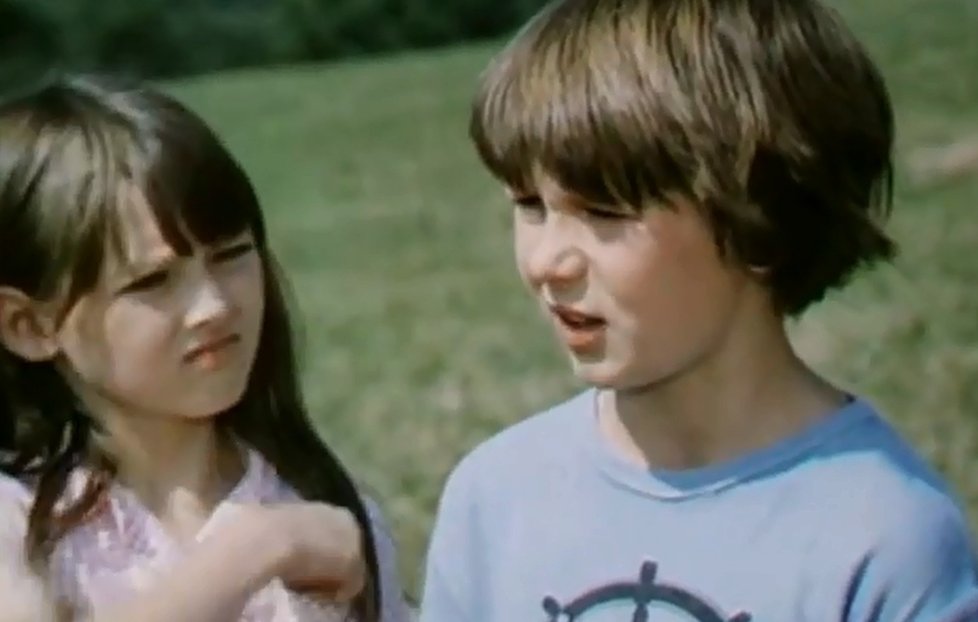 1980: Tomáš Holý a Monika Kvasničková v komedii Prázdniny pro psa
