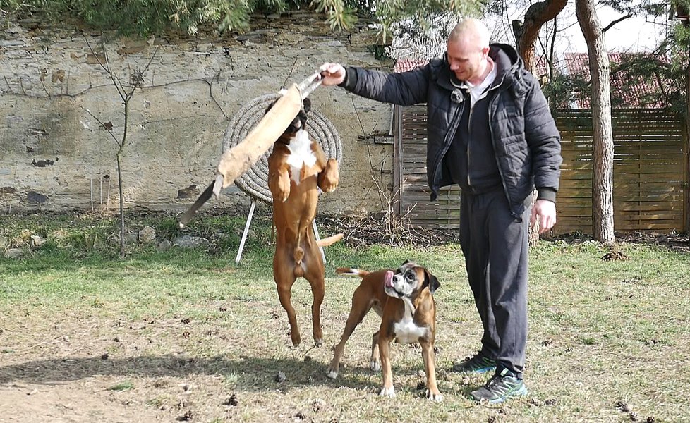 Tomáš Houfek, odsouzený pěstitel konopí, čeká jak dopadne odvolací soud