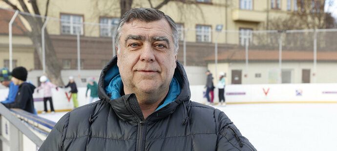 Hokejová legenda Jelínek končí jako správce kluziště Na Františku.