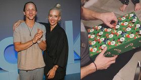 Tomáš Klus dostal od manželky adventní kalendář plný ponožek.