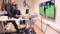 Roboti ve zdravotnictví: robotické ortézy pomáhají některým pacientům znovu chodit.